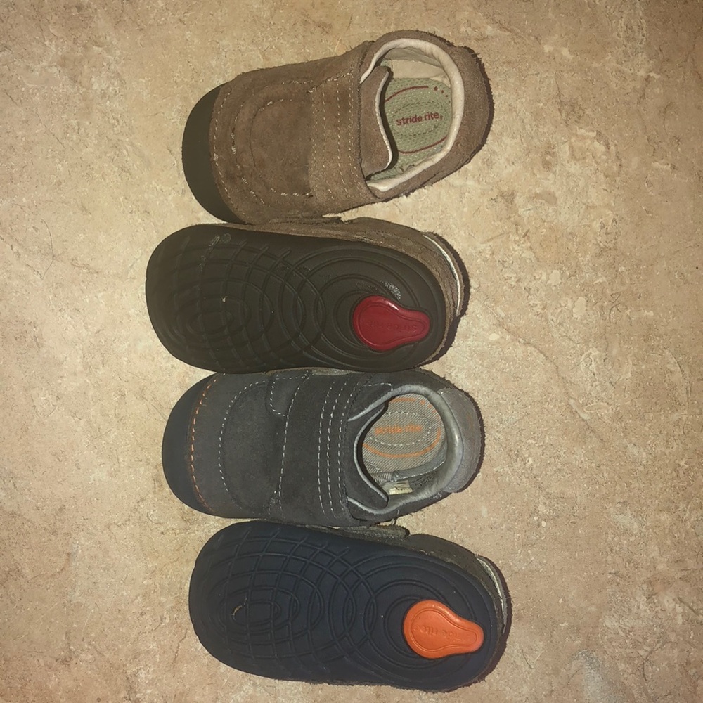 2 pairs of GUC size 4.5 Stride Rite